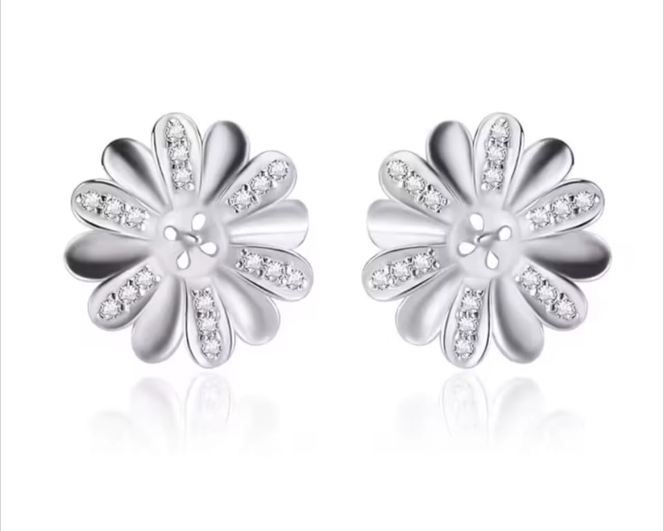 Daisy studs