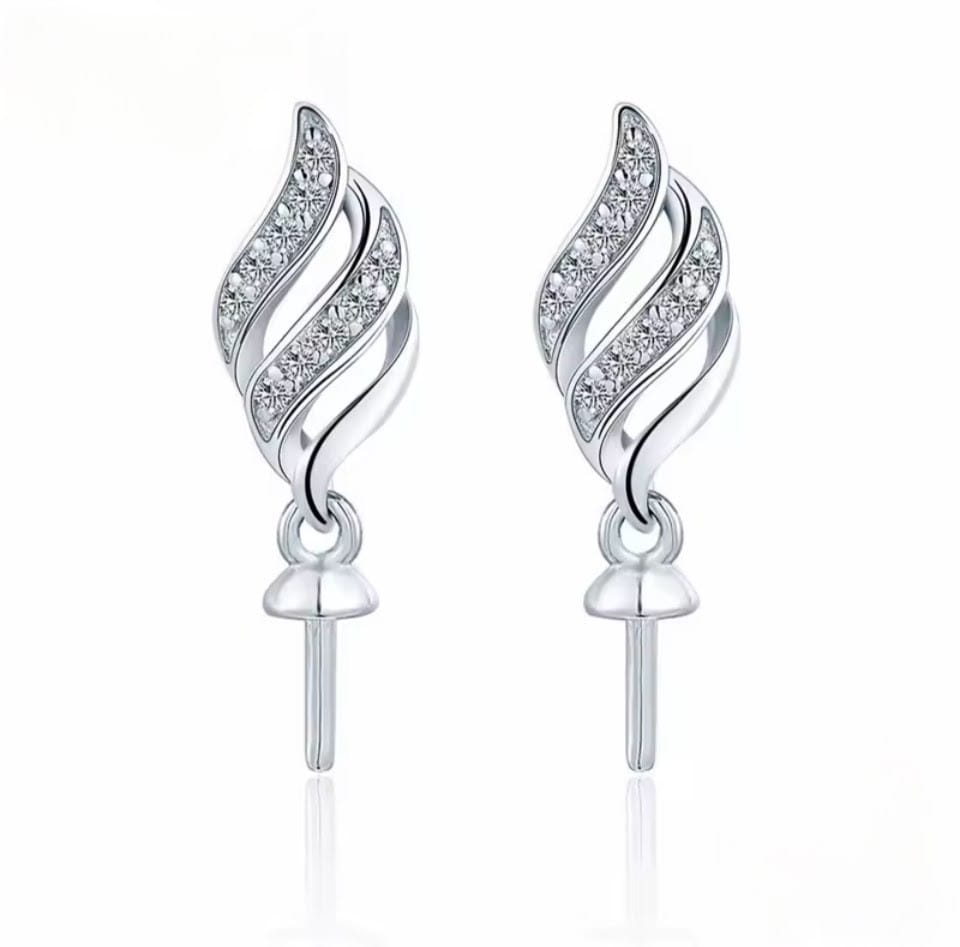 Triple curve earrings