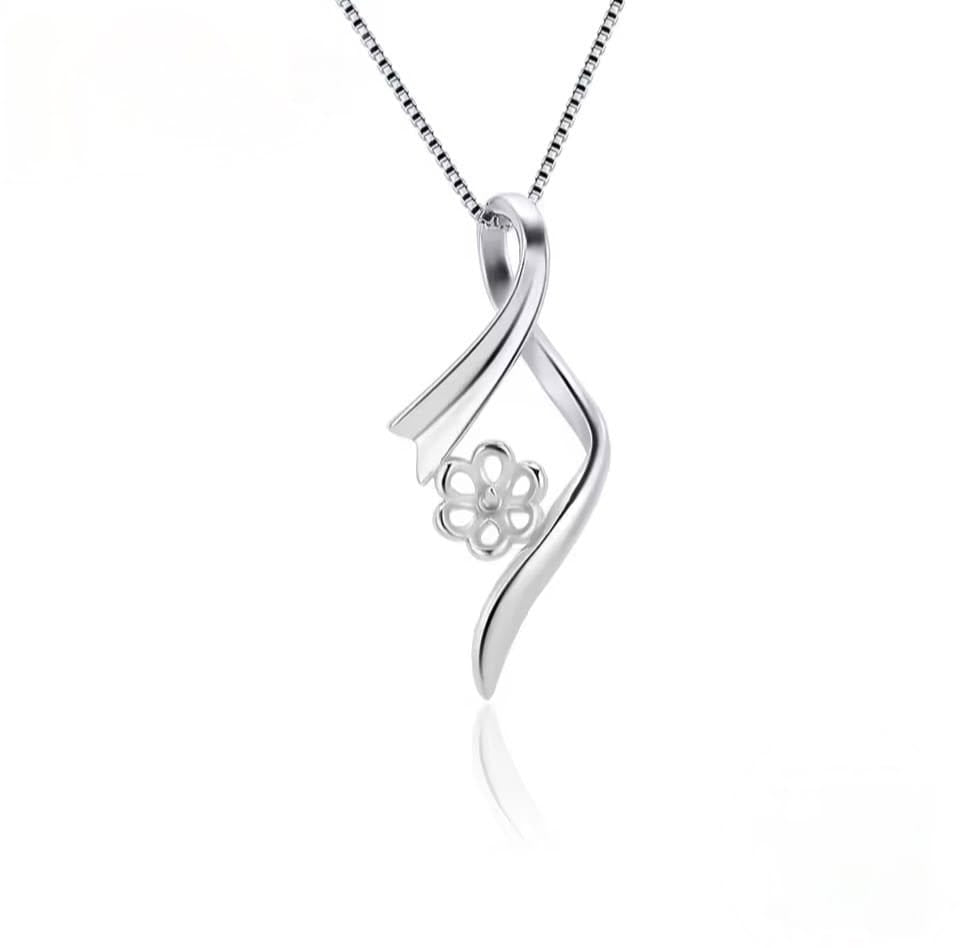 Elizabeth pendant
