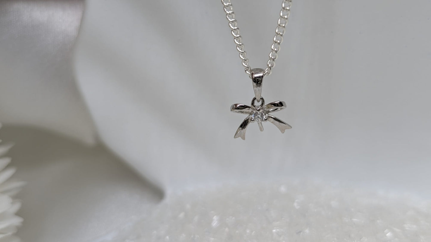 Katie pendant