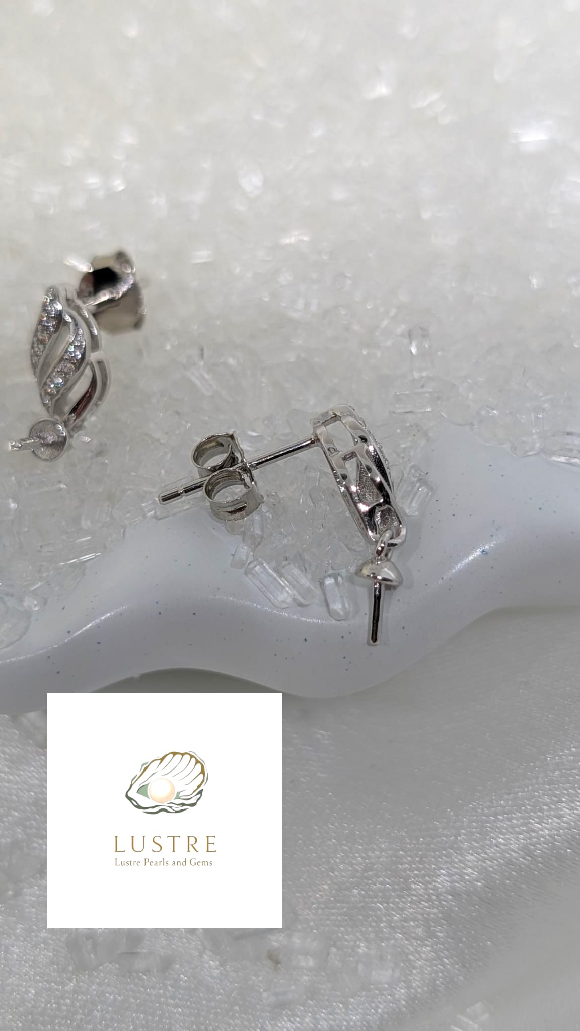 Triple curve earrings