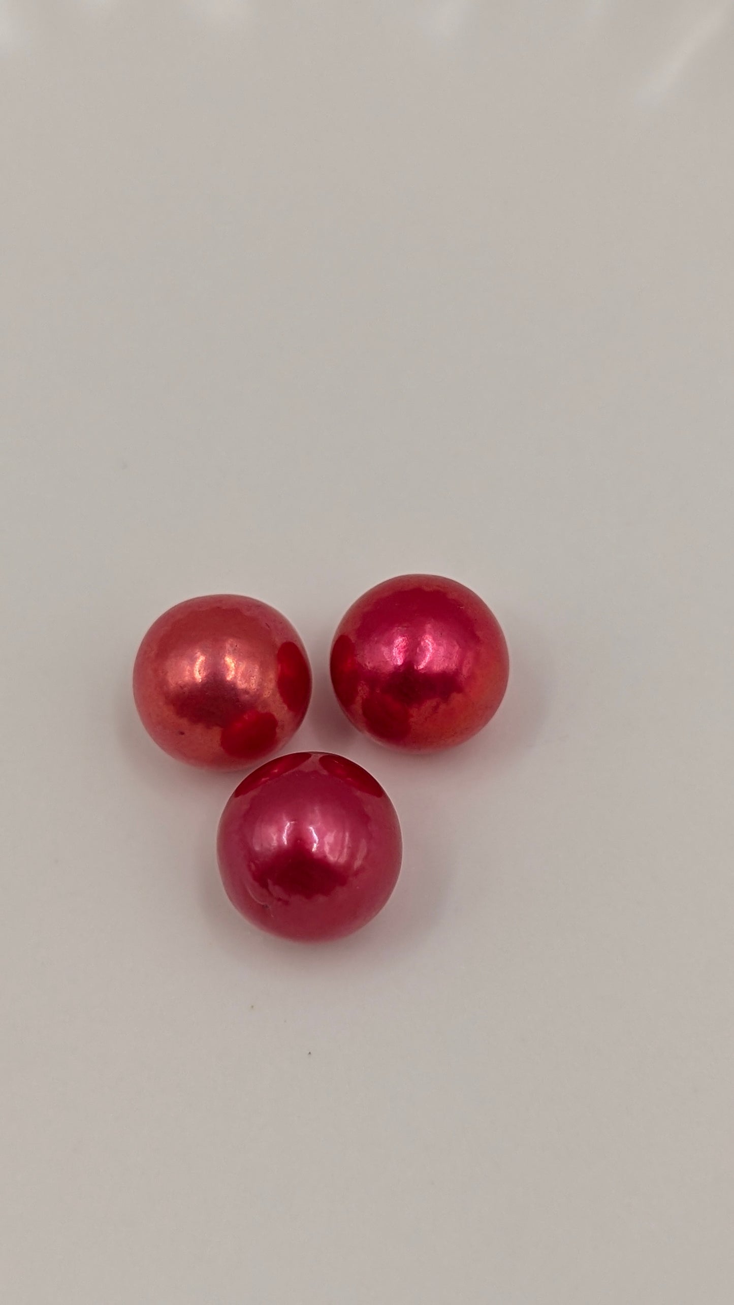 Deep coral/light red Edison pearl