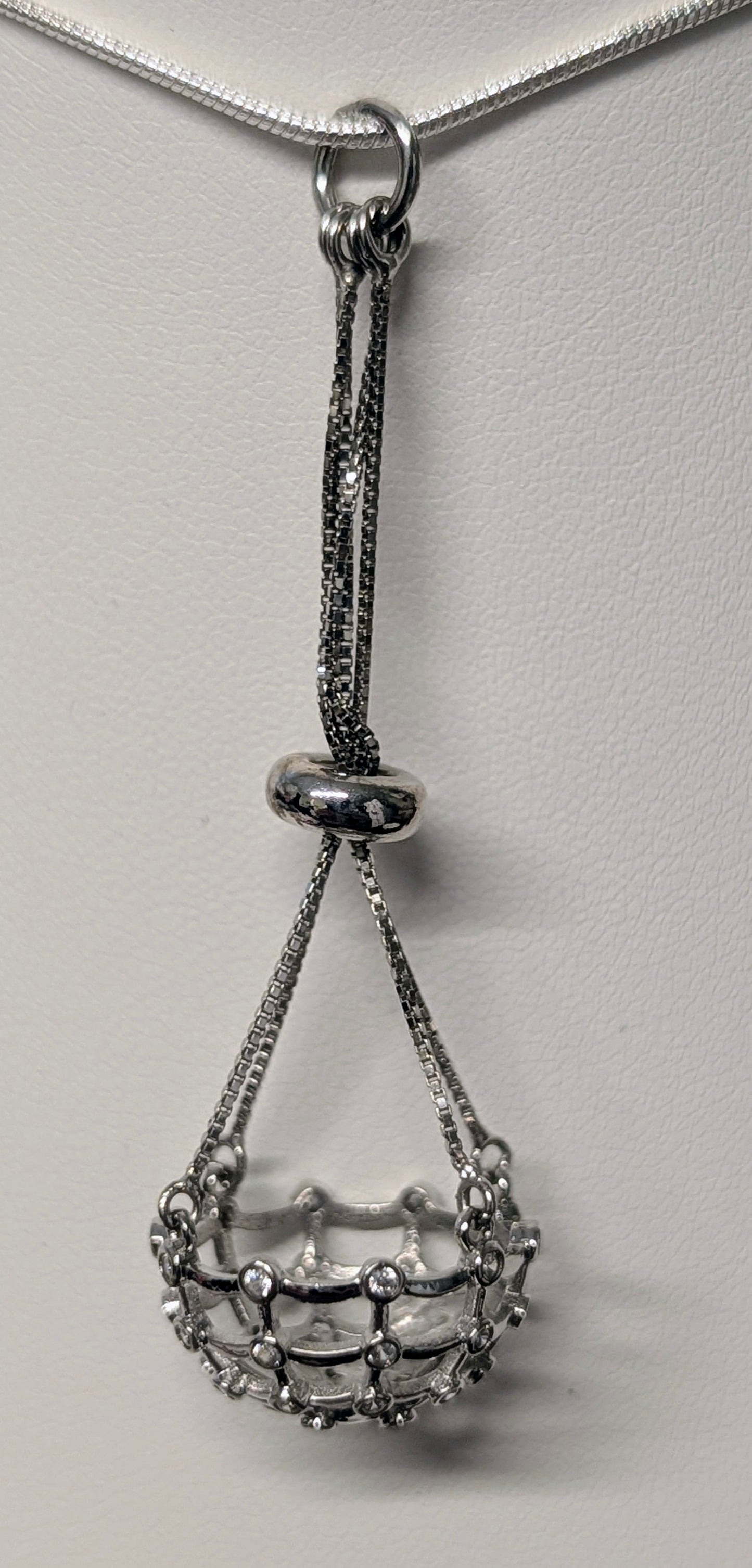 Web Edison basket cage