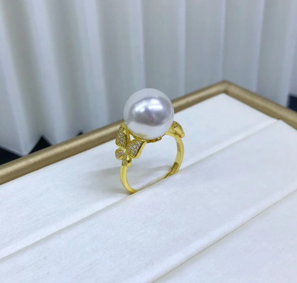 Butterfly Edison ring