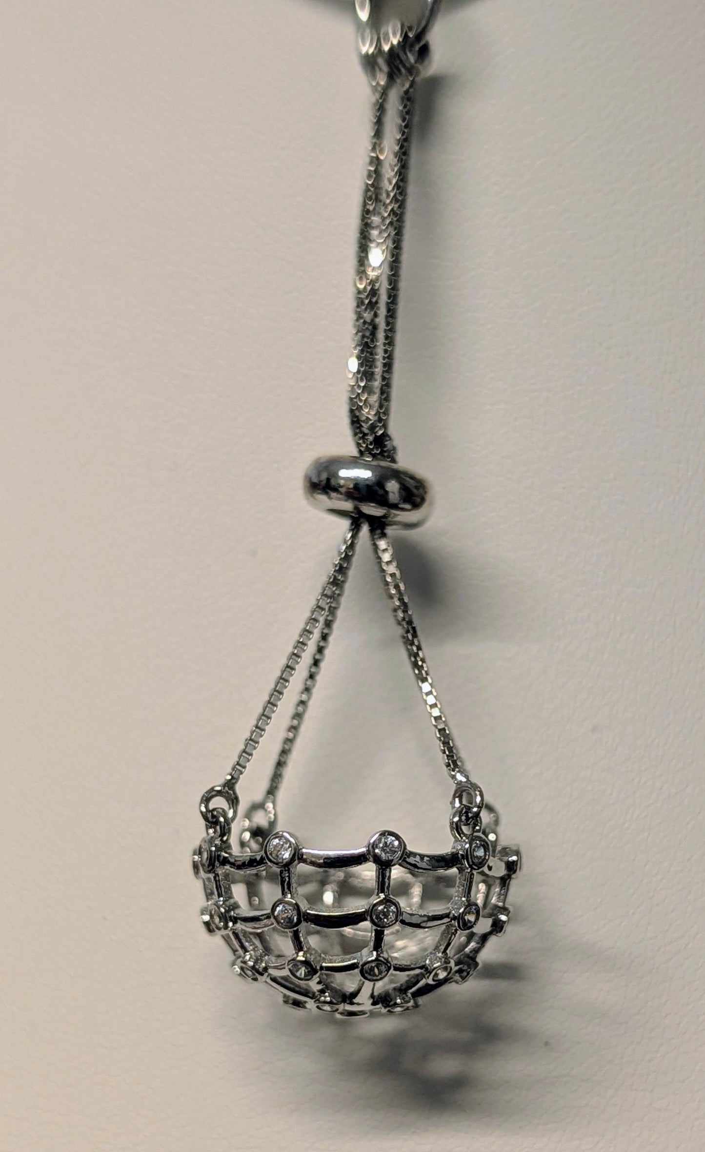Web Edison basket cage