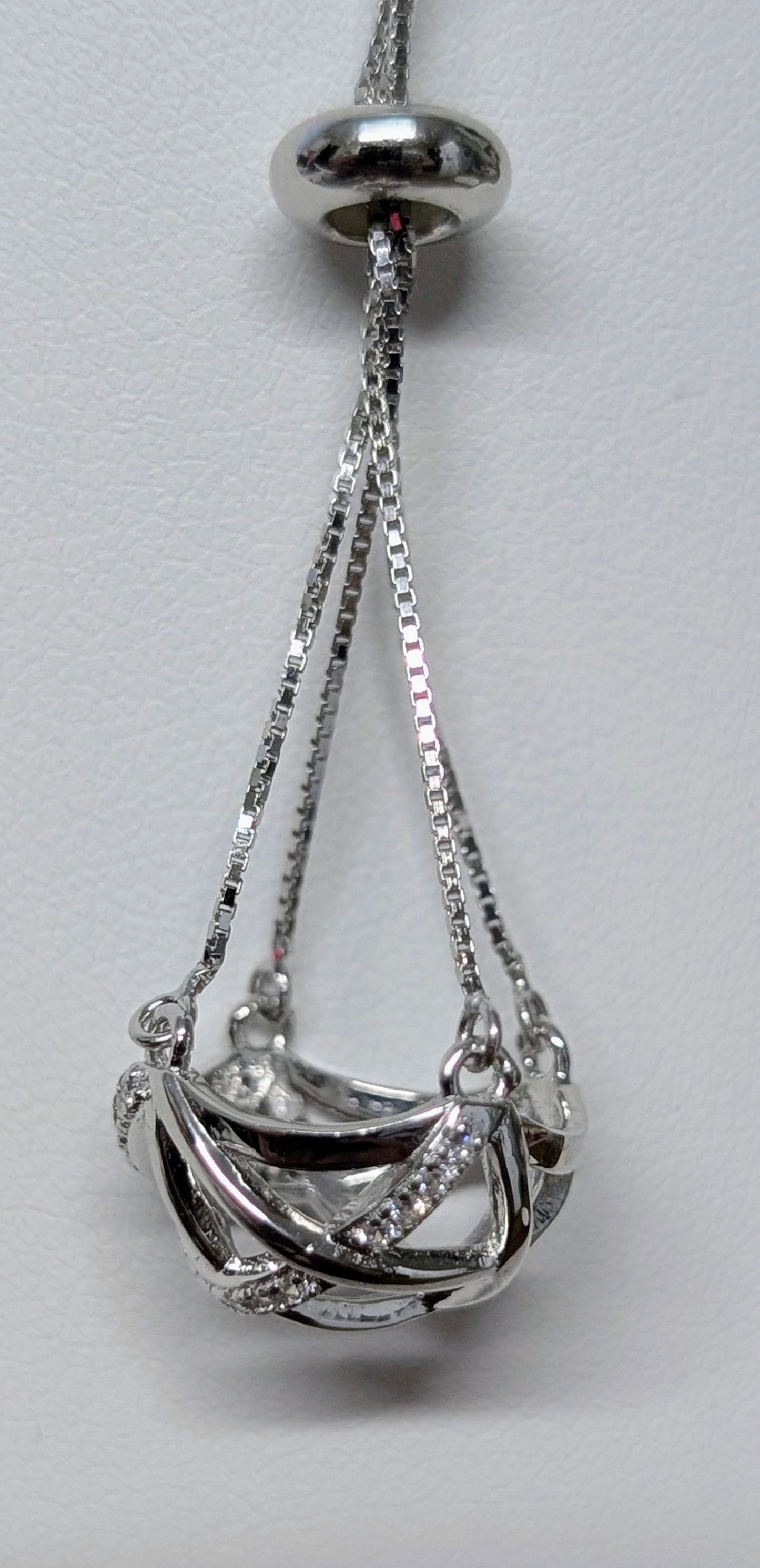 Swirl Edison basket cage