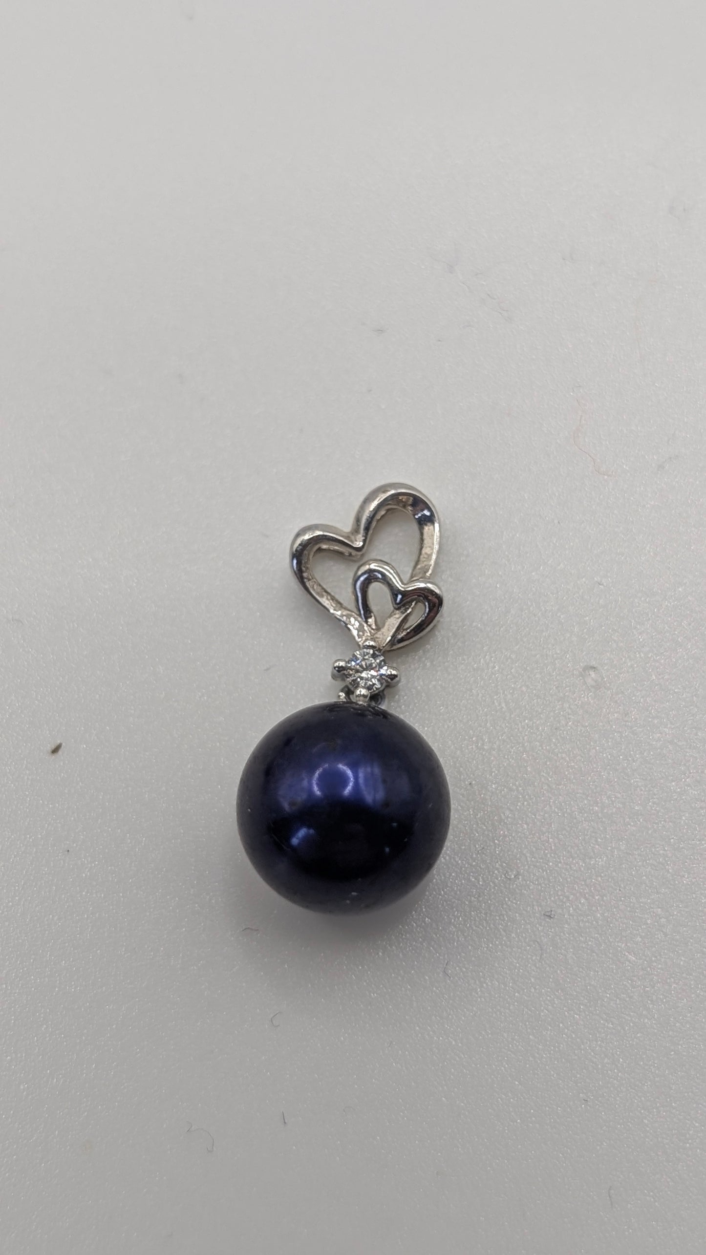 Edison double heart pendant