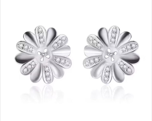 Daisy studs