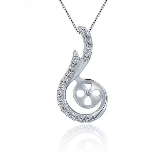 Dorothy pearl pendant