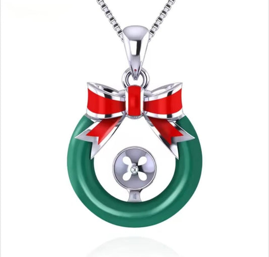Green Wreath pendant