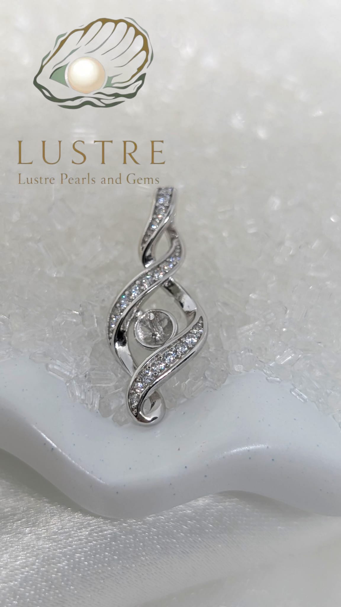 Elegant Audrey Pearl mount pendant