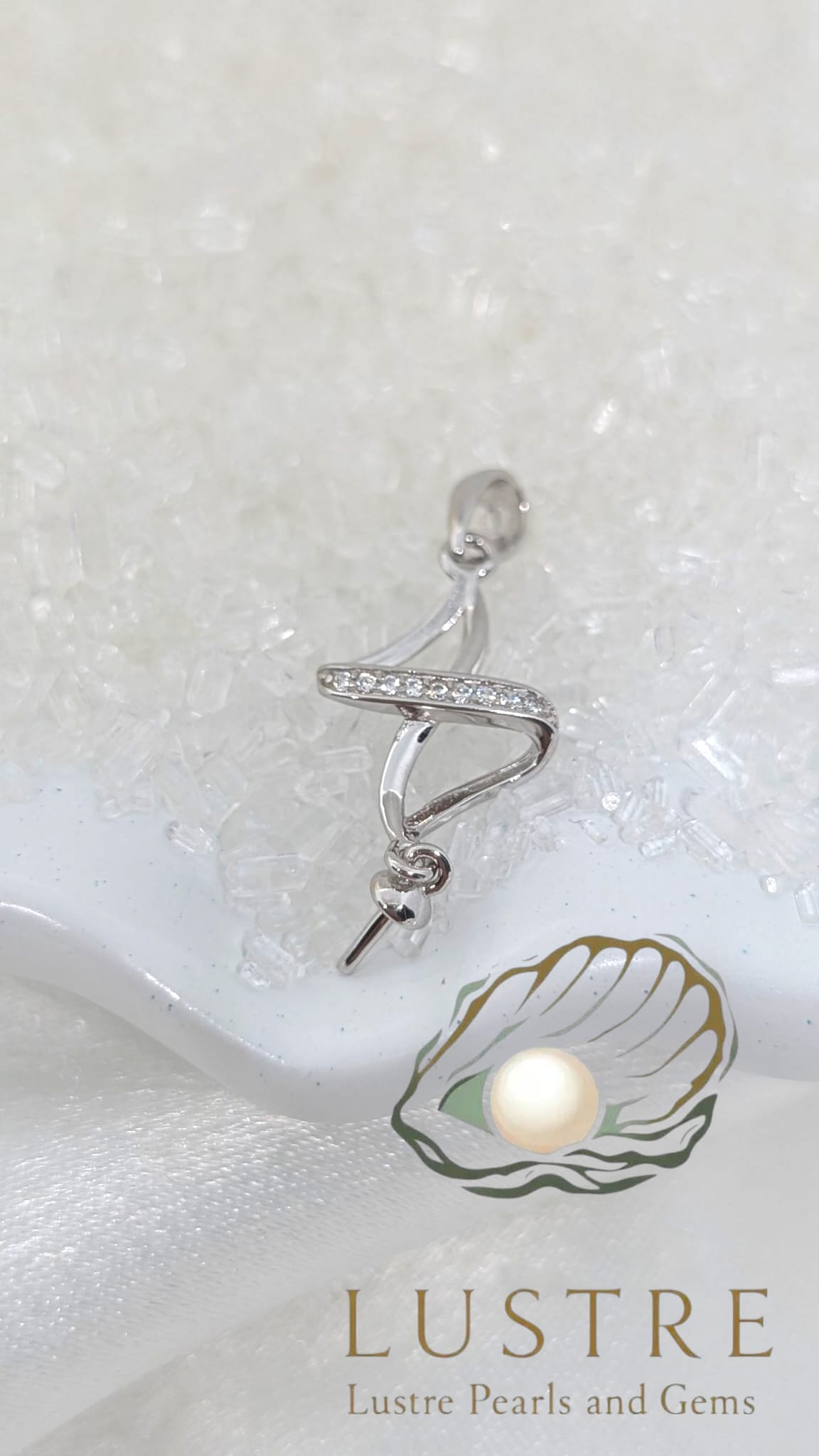 Olivia pearl mount pendant