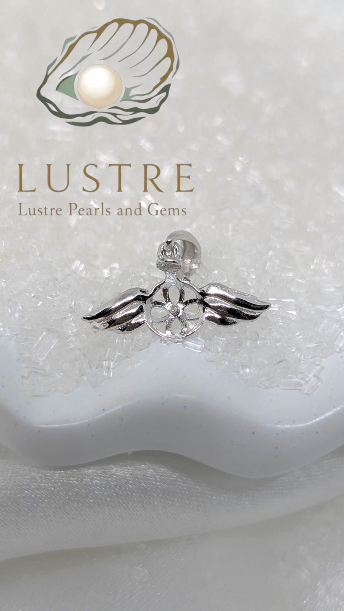 Angel wings pearl mount