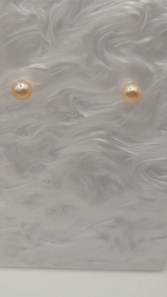 Peach button pearl studs