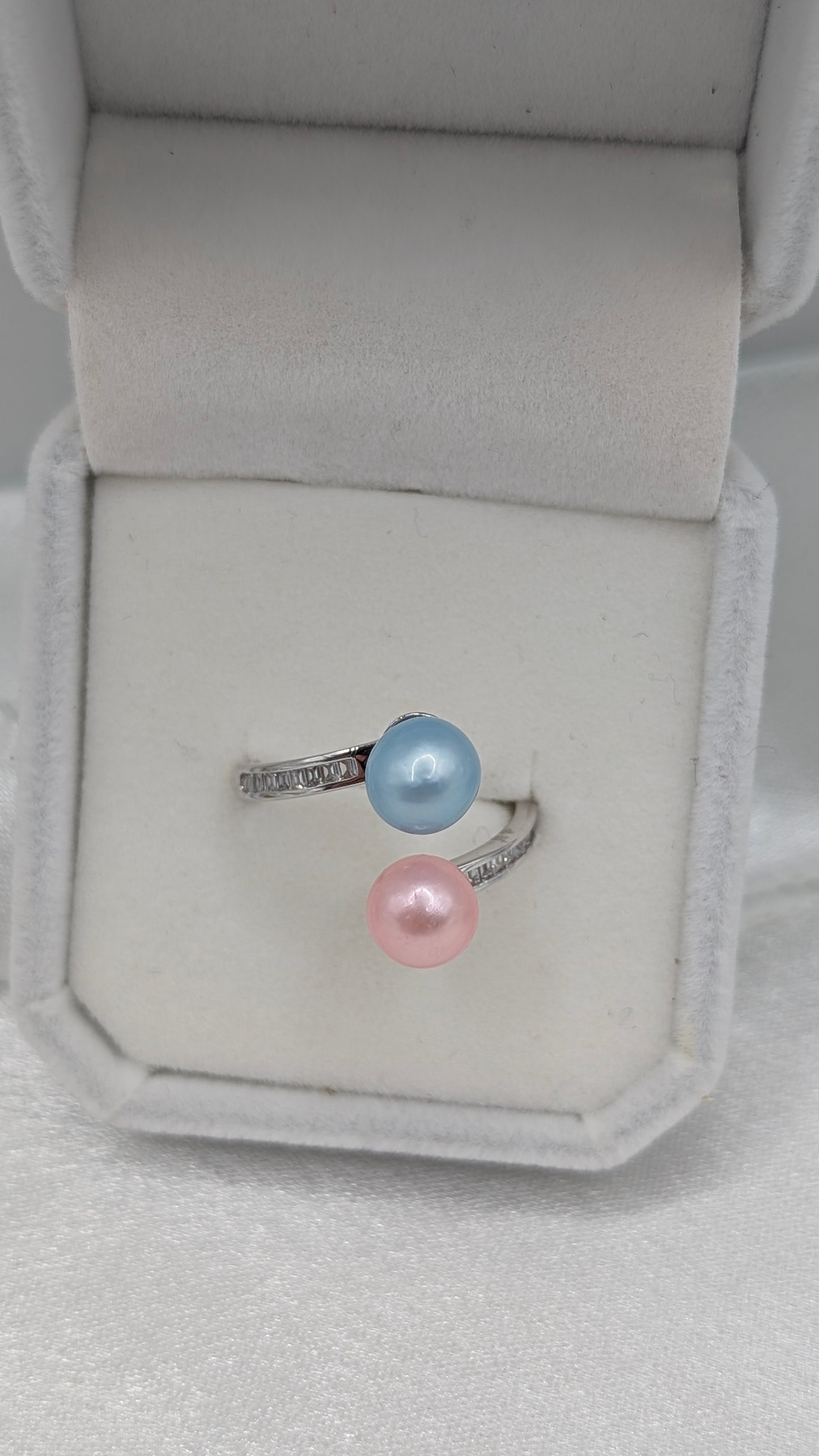 baby blue and baby pink double pearl ring