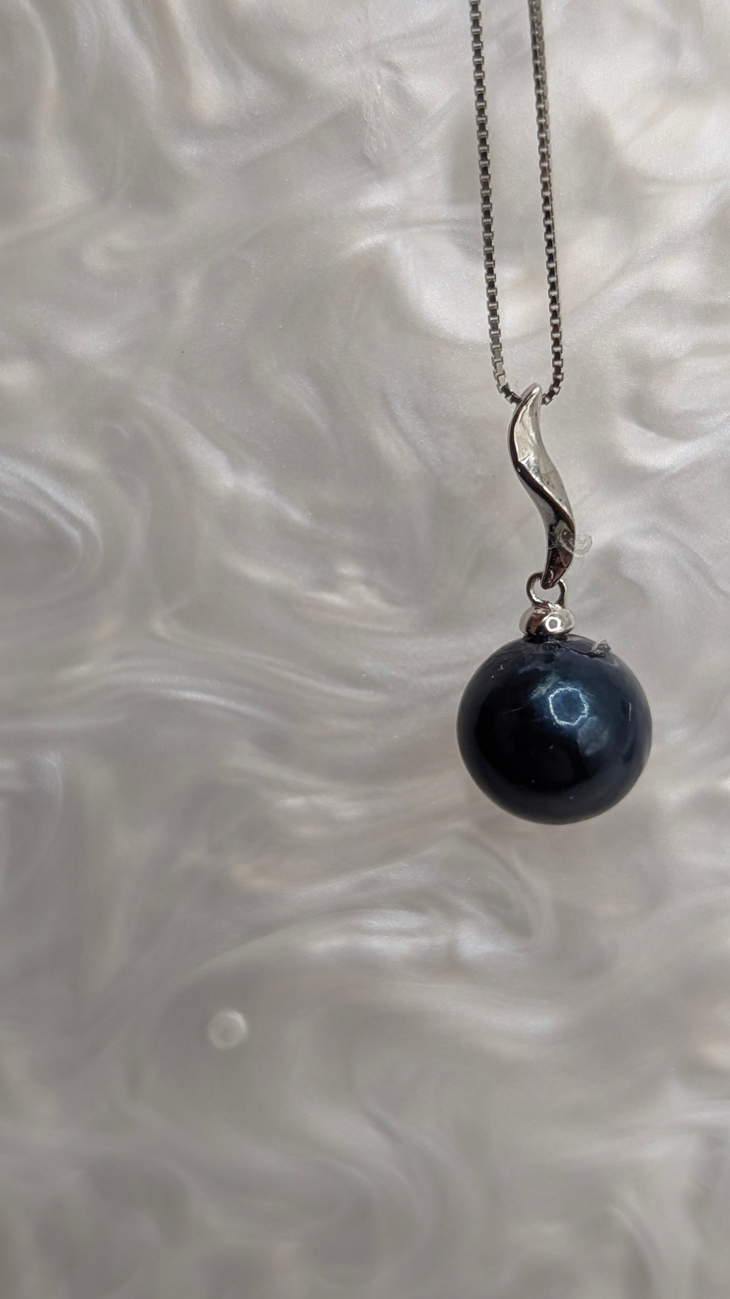 black/deep green curve drop edison