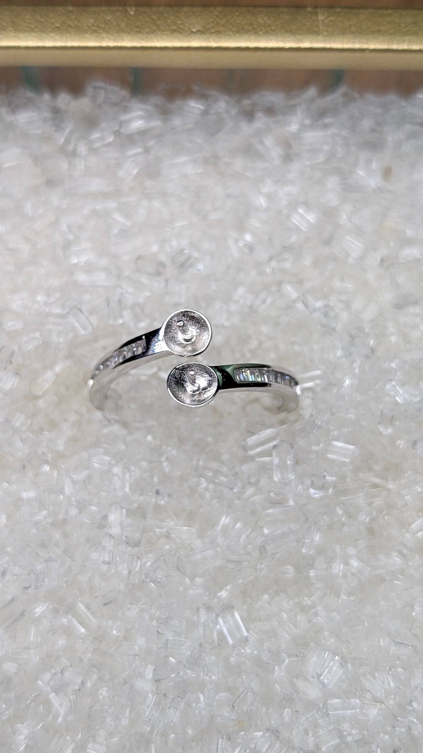 Double pearl band ring