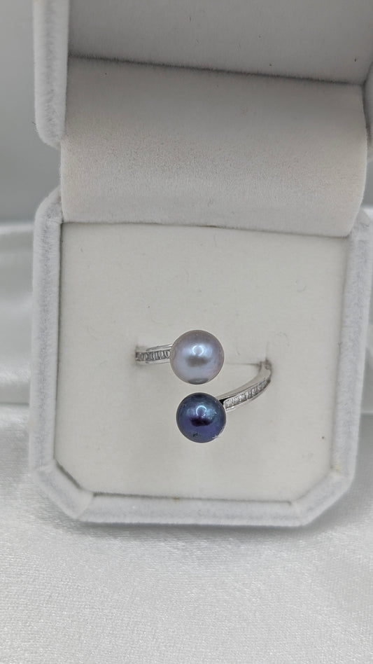 Double Blue pearl ring