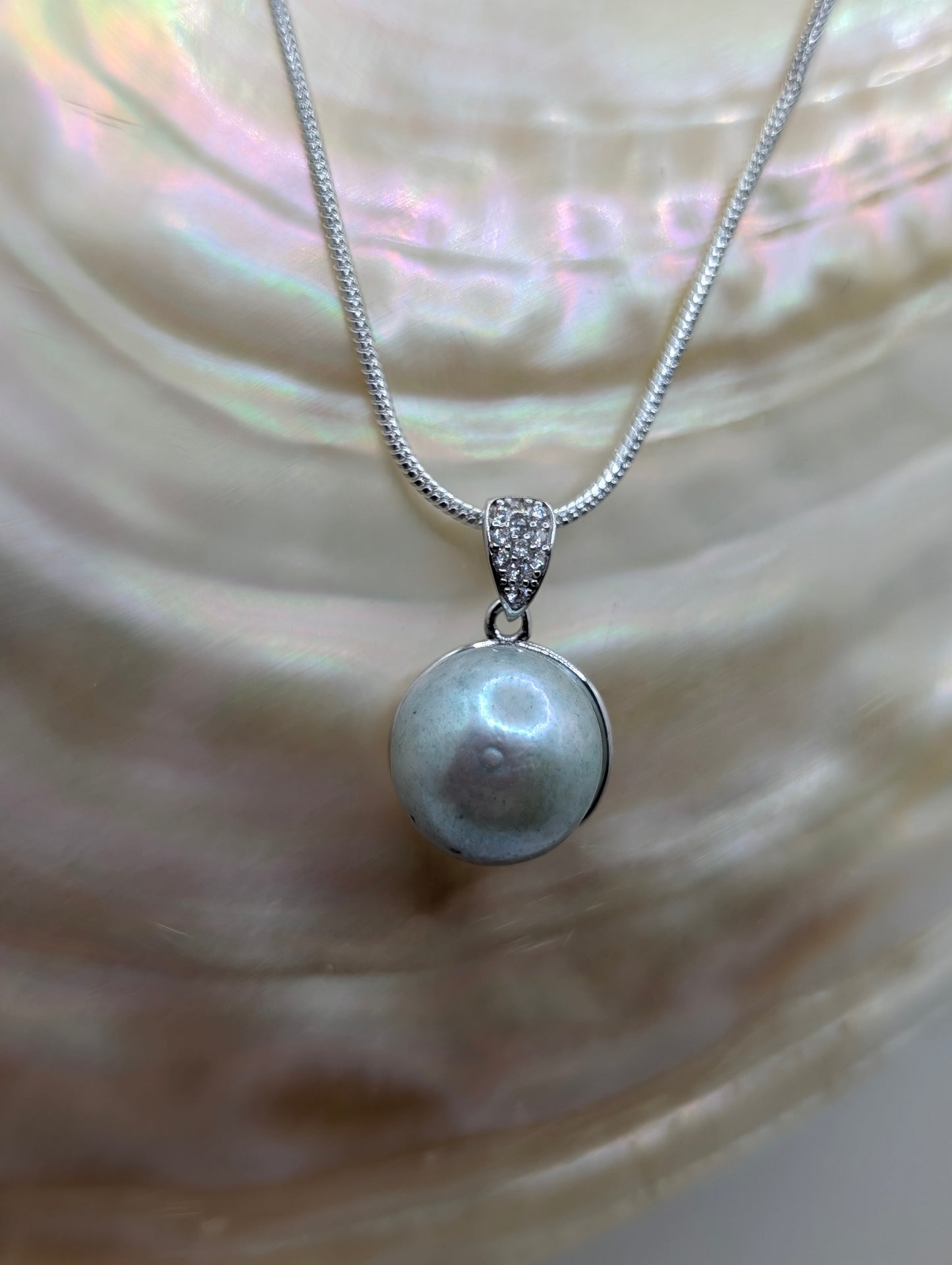 Spearmint Edison pearl necklace