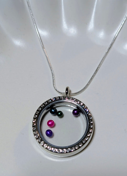 Mini baby pearl locket