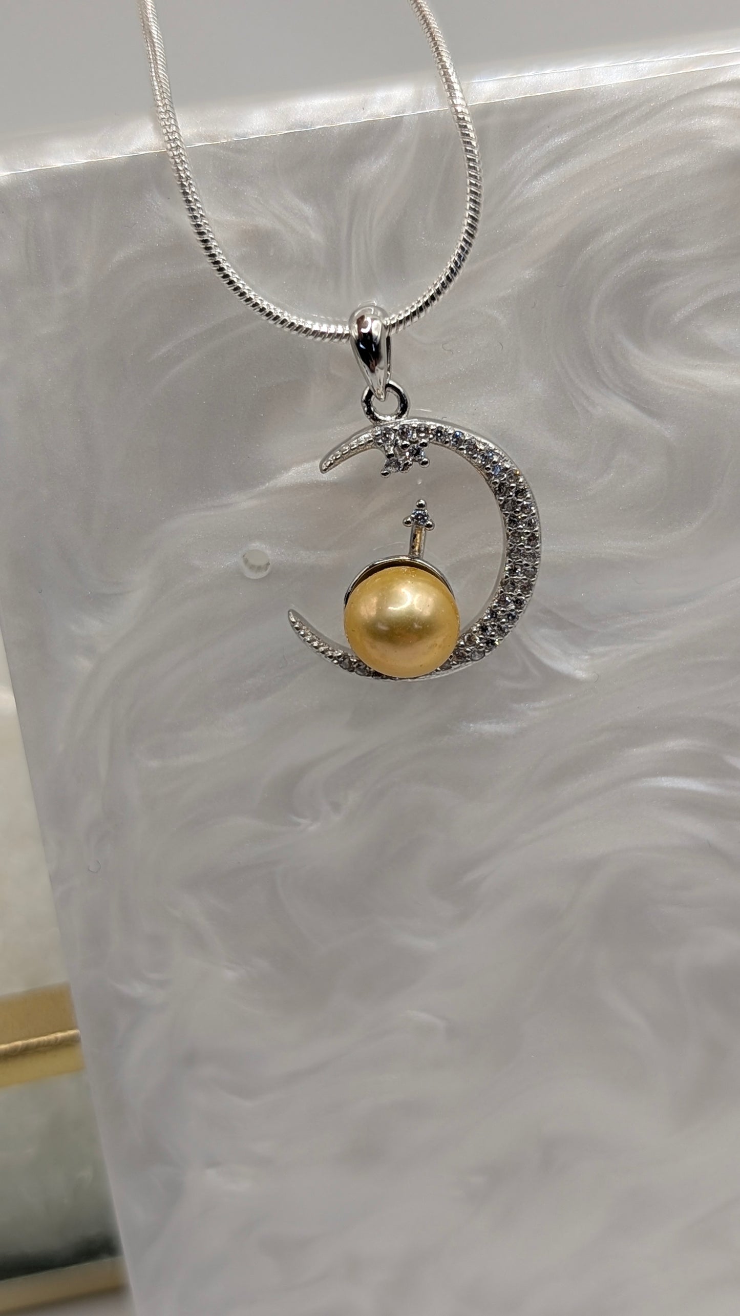 Sun moon and star pearl pendant