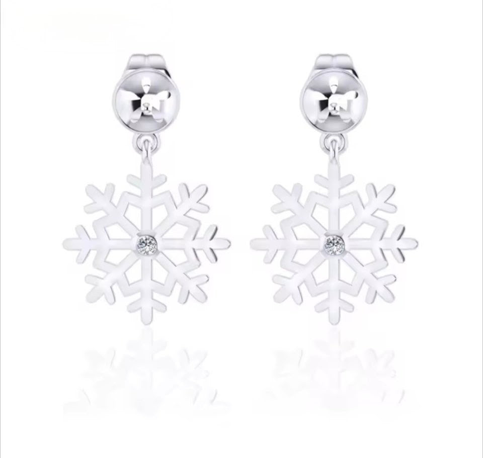 Snowflake pearl earrings