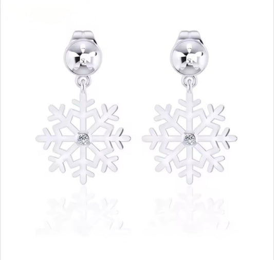 Snowflake pearl earrings