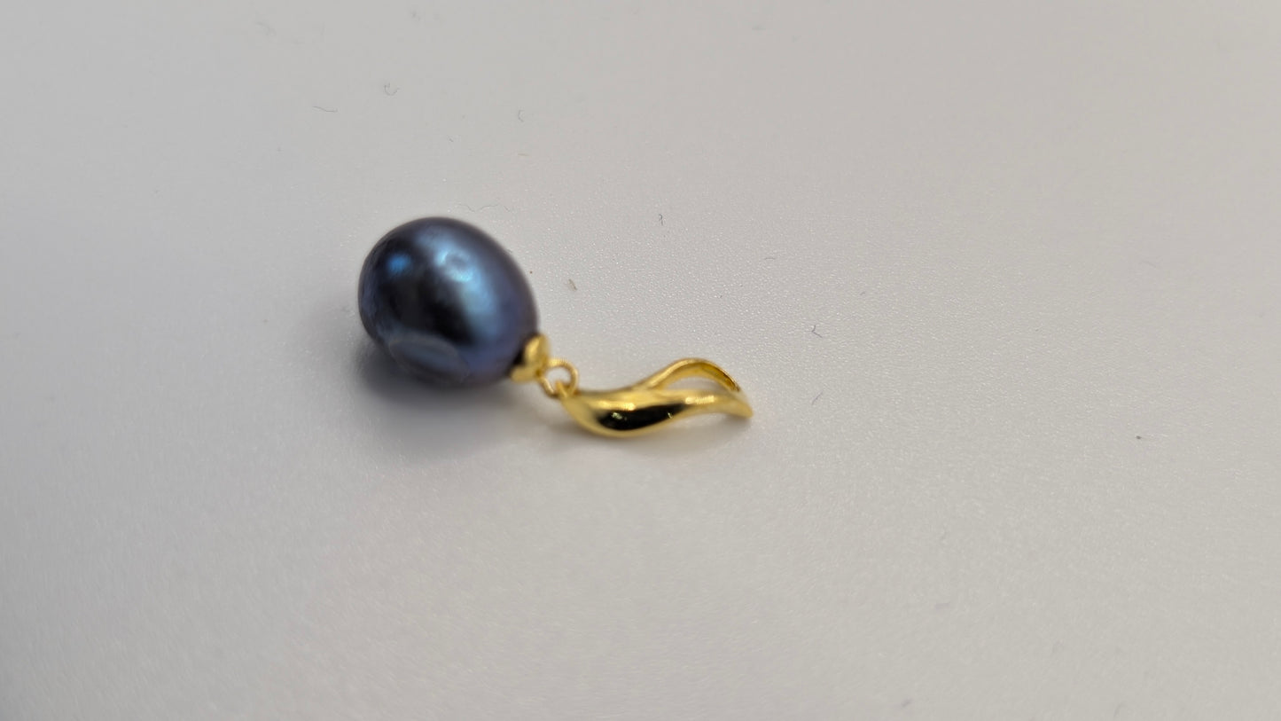 Curl Edison drop pendant