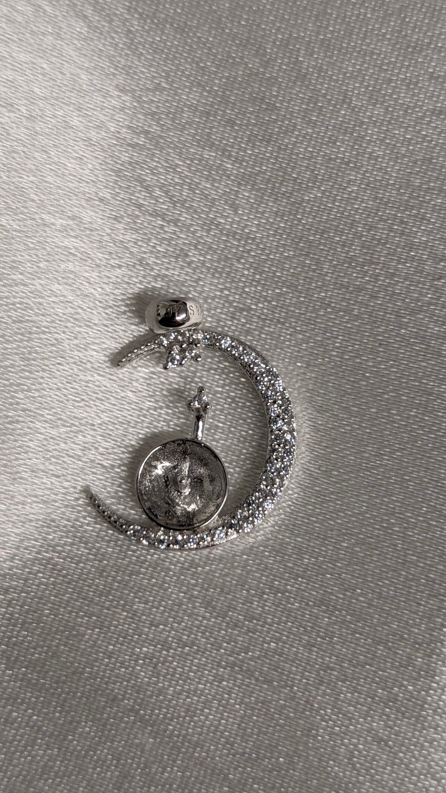 Moon and star pendant