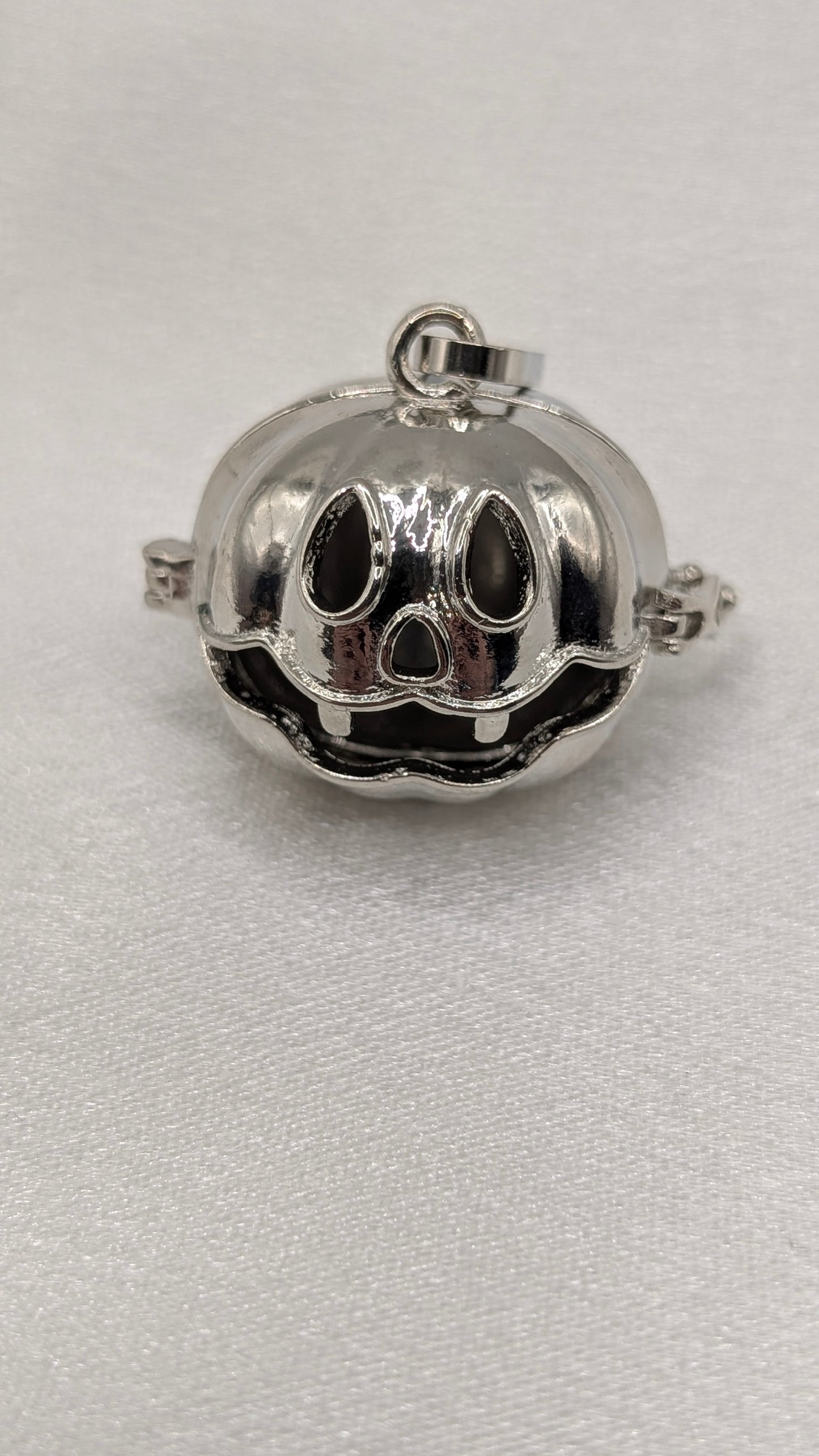 Jack o Lantern edison cage