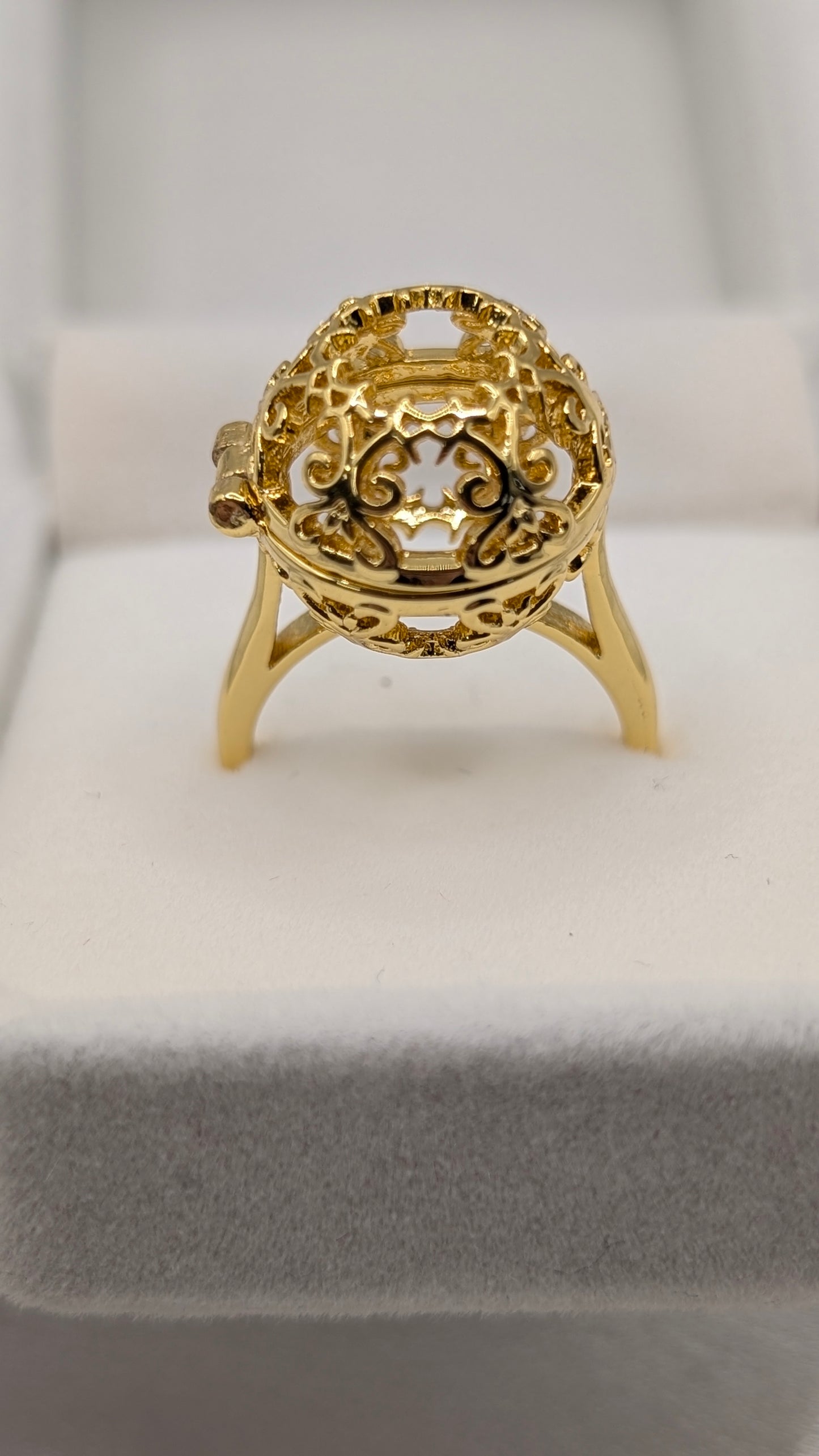 Gold edison cage ring