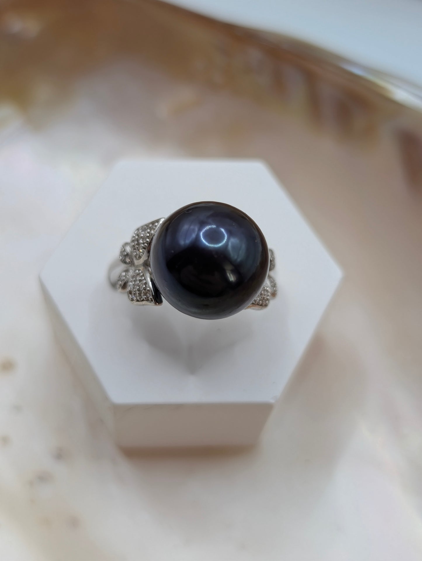 Extremely rare Black Edison pearl Butterfly ring