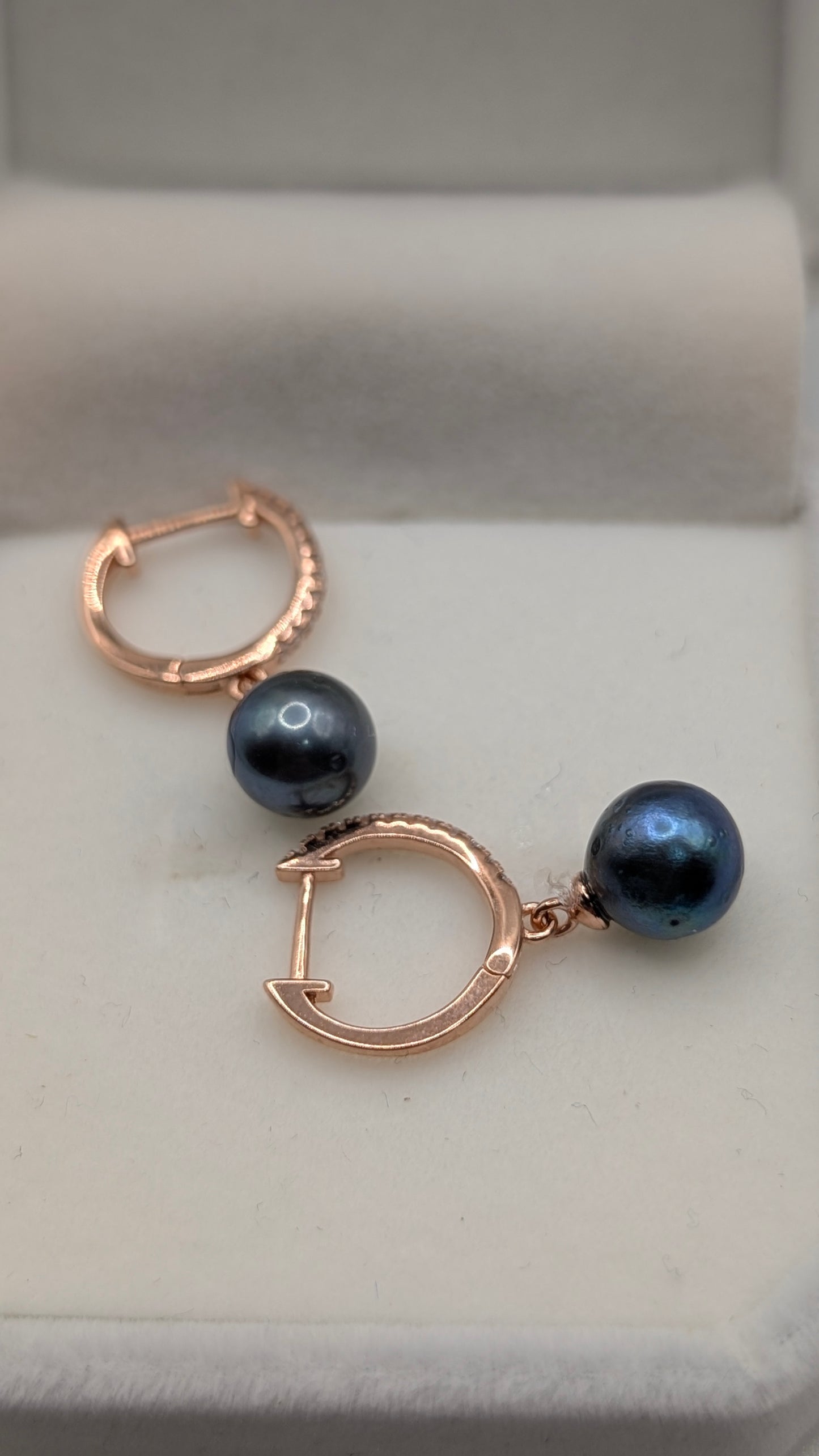 Blue/green two tone pearl rose gold huggys