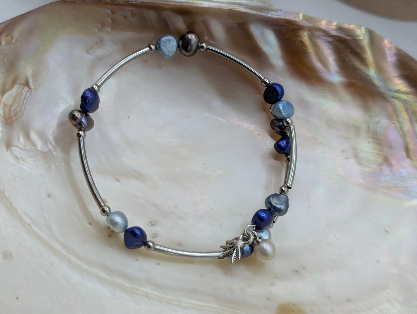 Blue pearl adjustable size bracelet