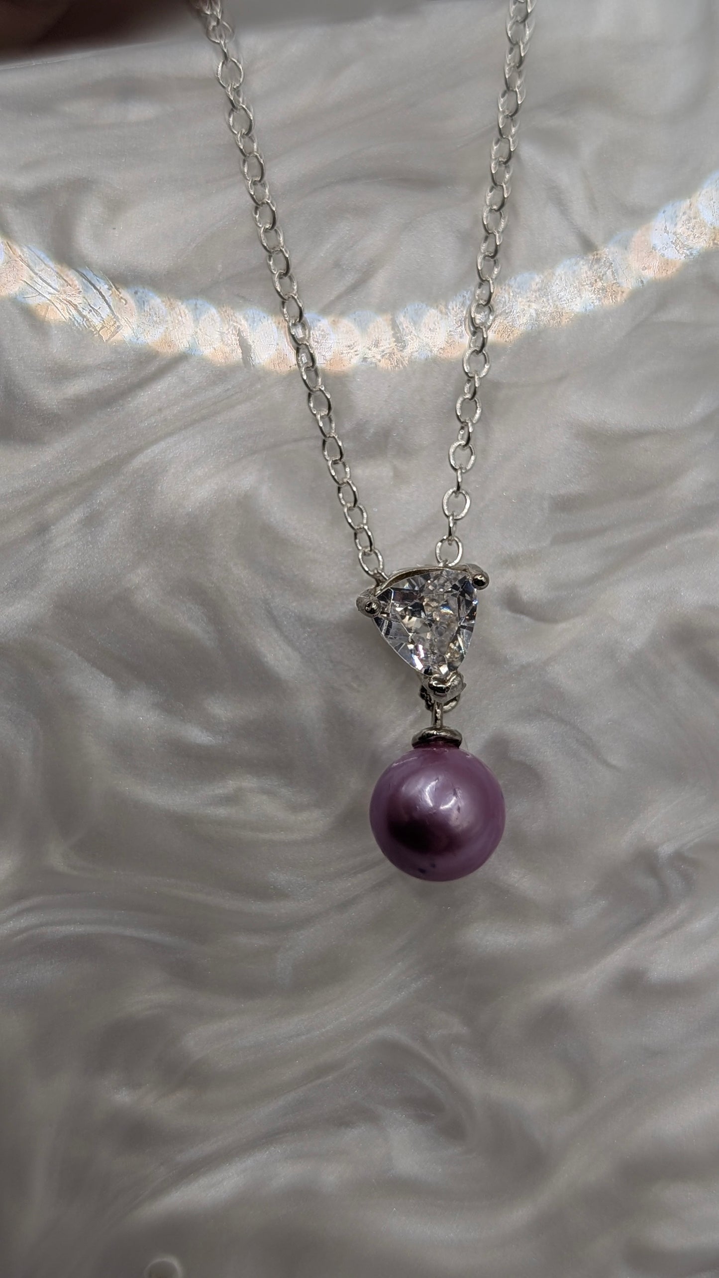 Mauve Pearl on a zirconia drop