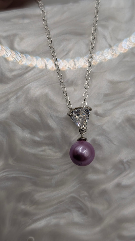 Mauve Pearl on a zirconia drop