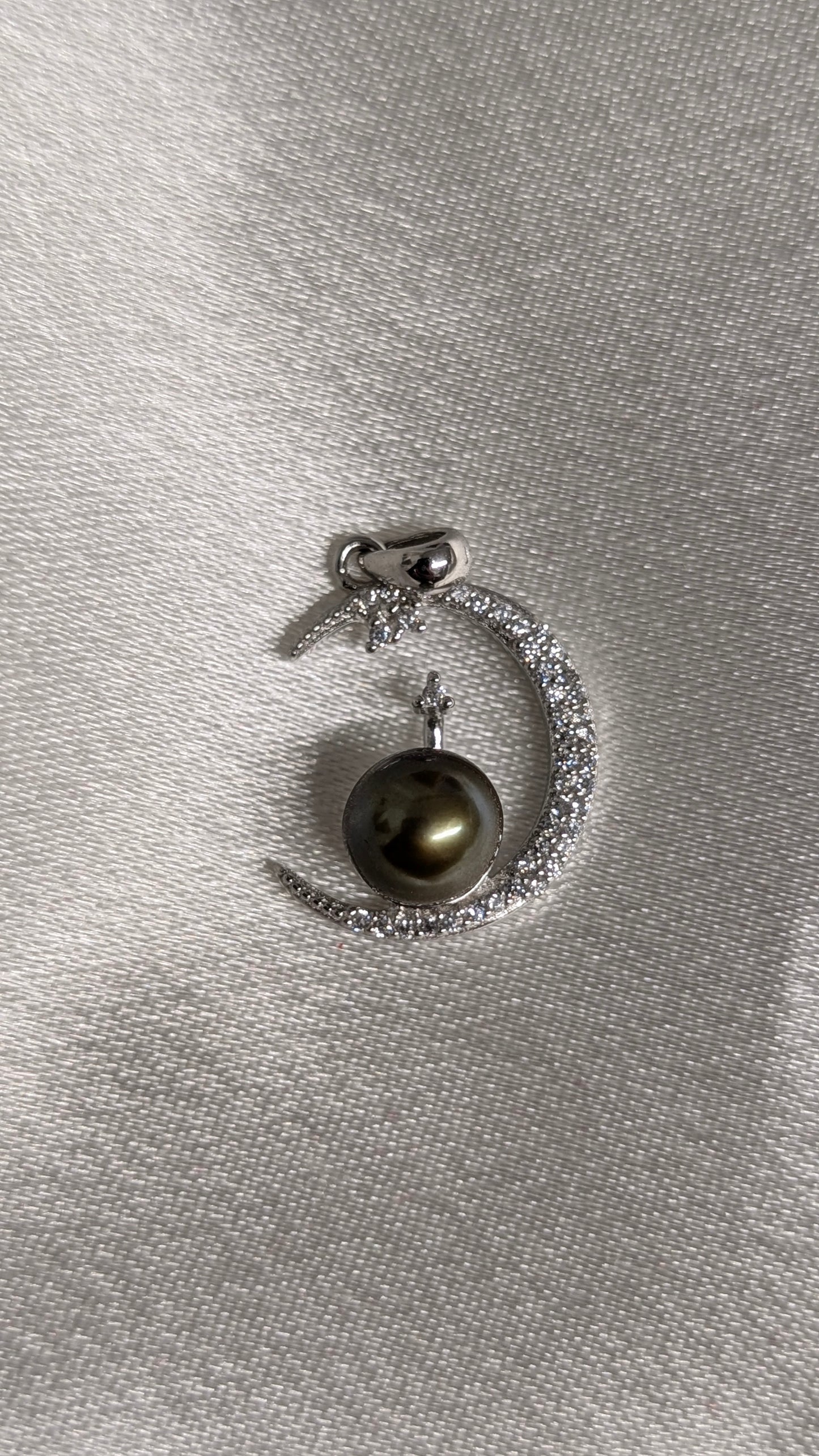 Moon and star pendant