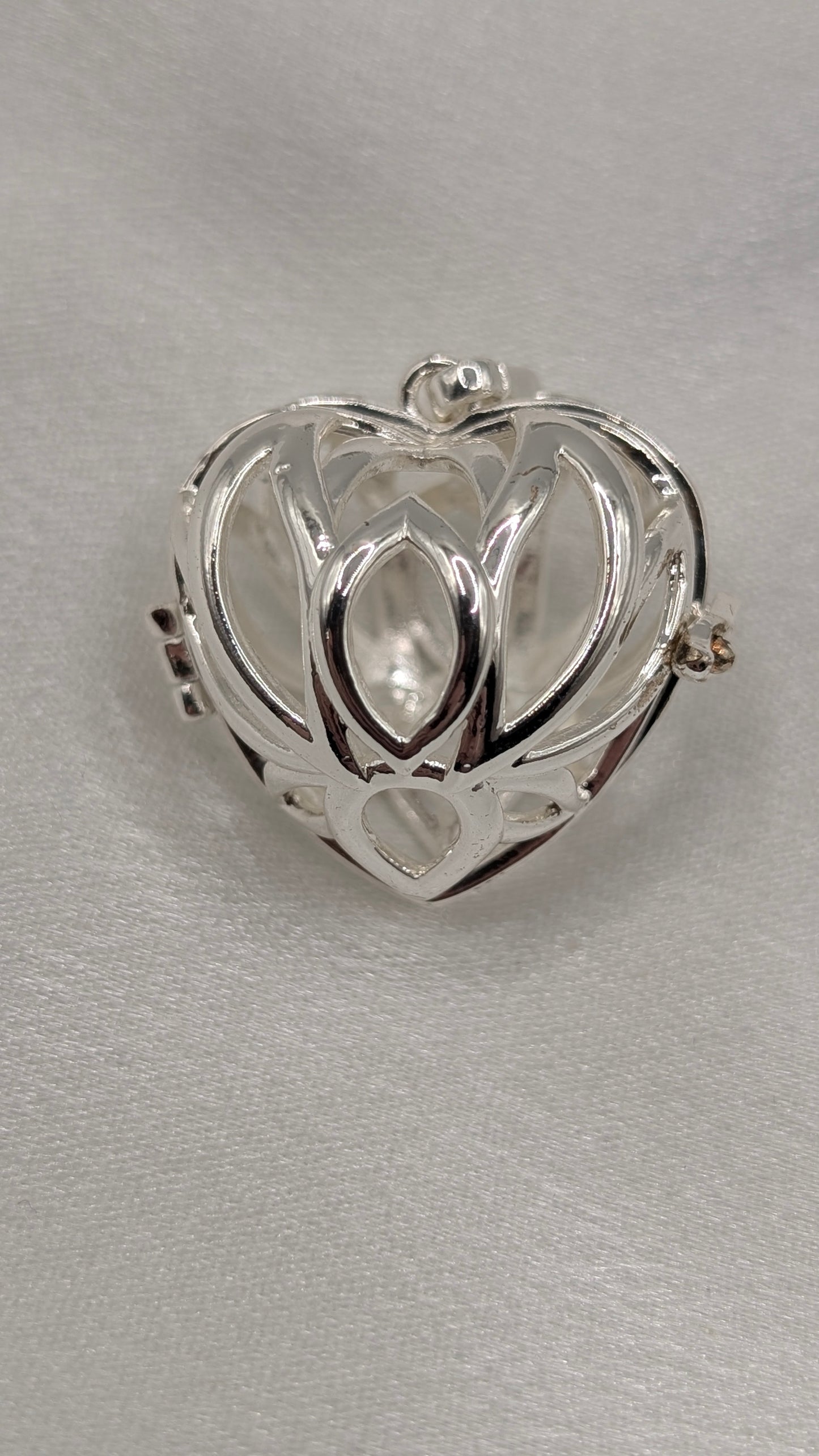 Large lotus flower edison cage