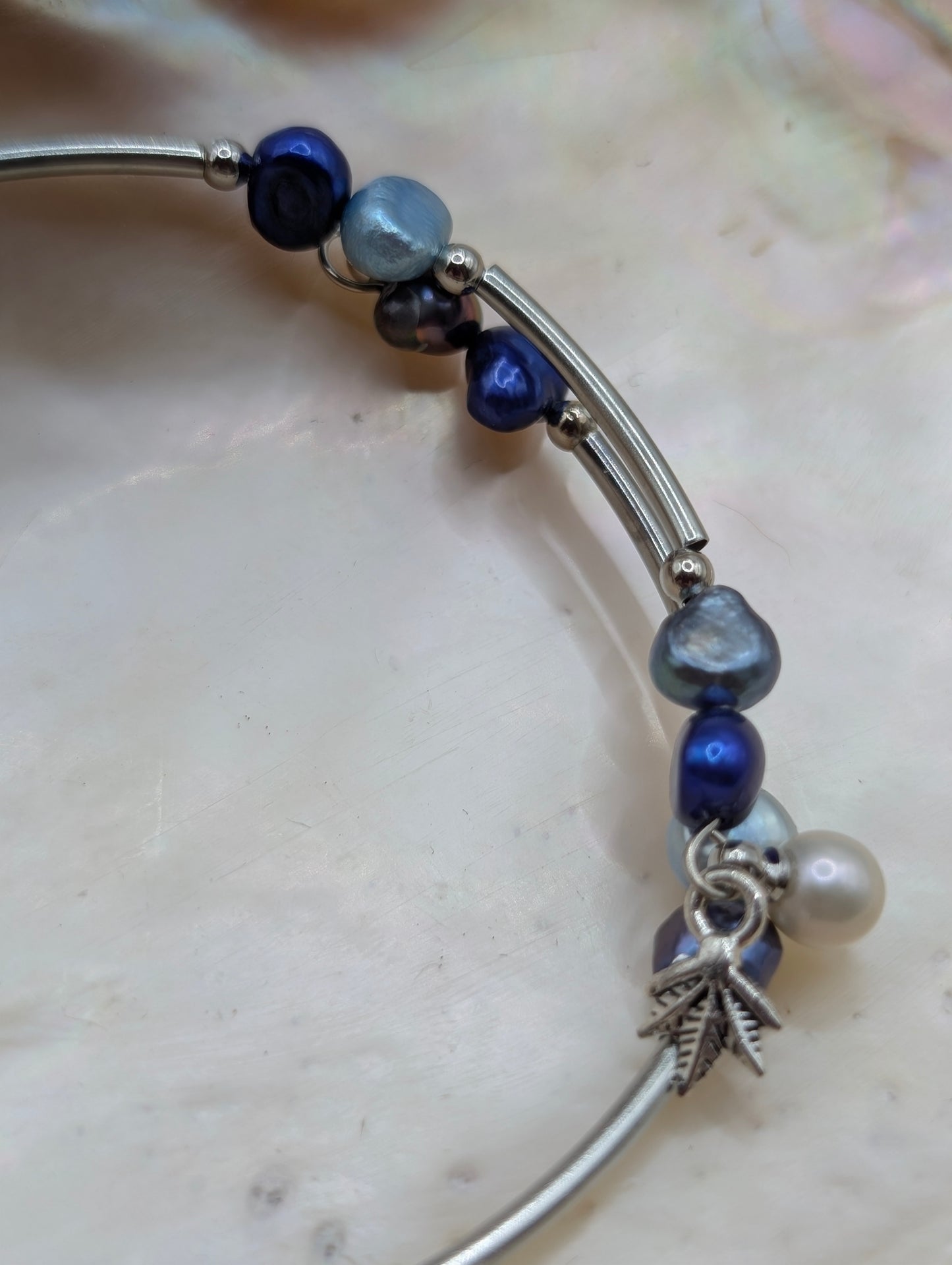Blue pearl adjustable size bracelet