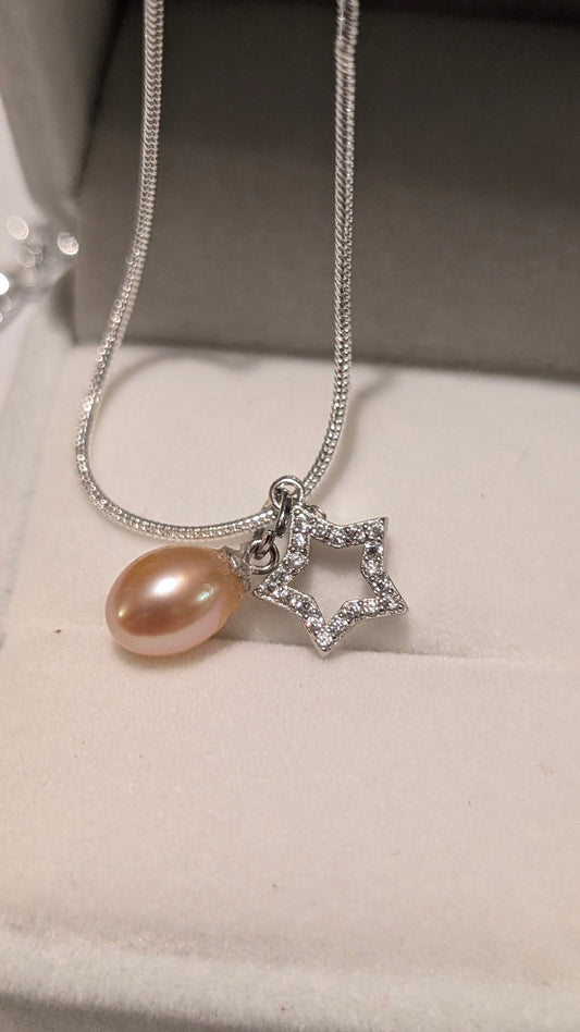 golden peach pearl fallen star necklace
