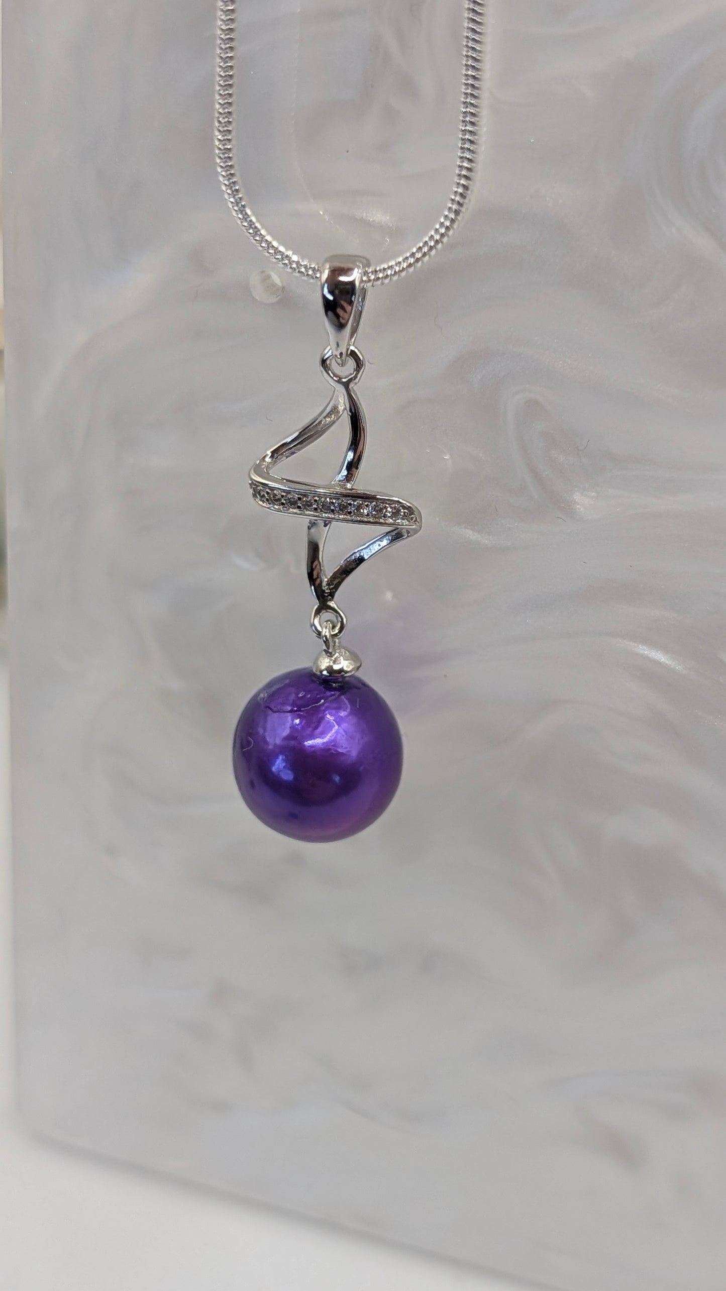 Olivia Edison pendant