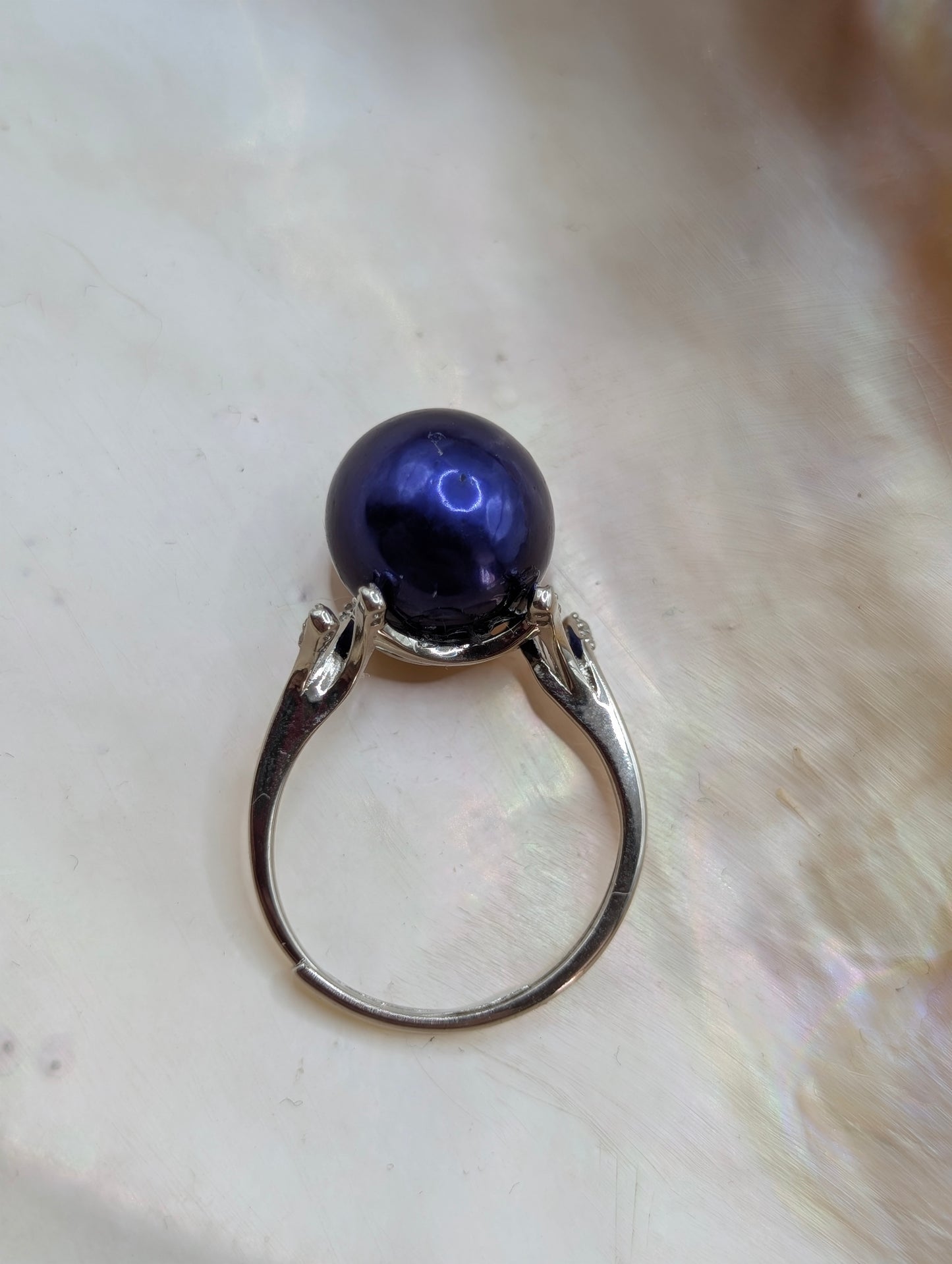 deep ocean blue Edison pearl leaf ring