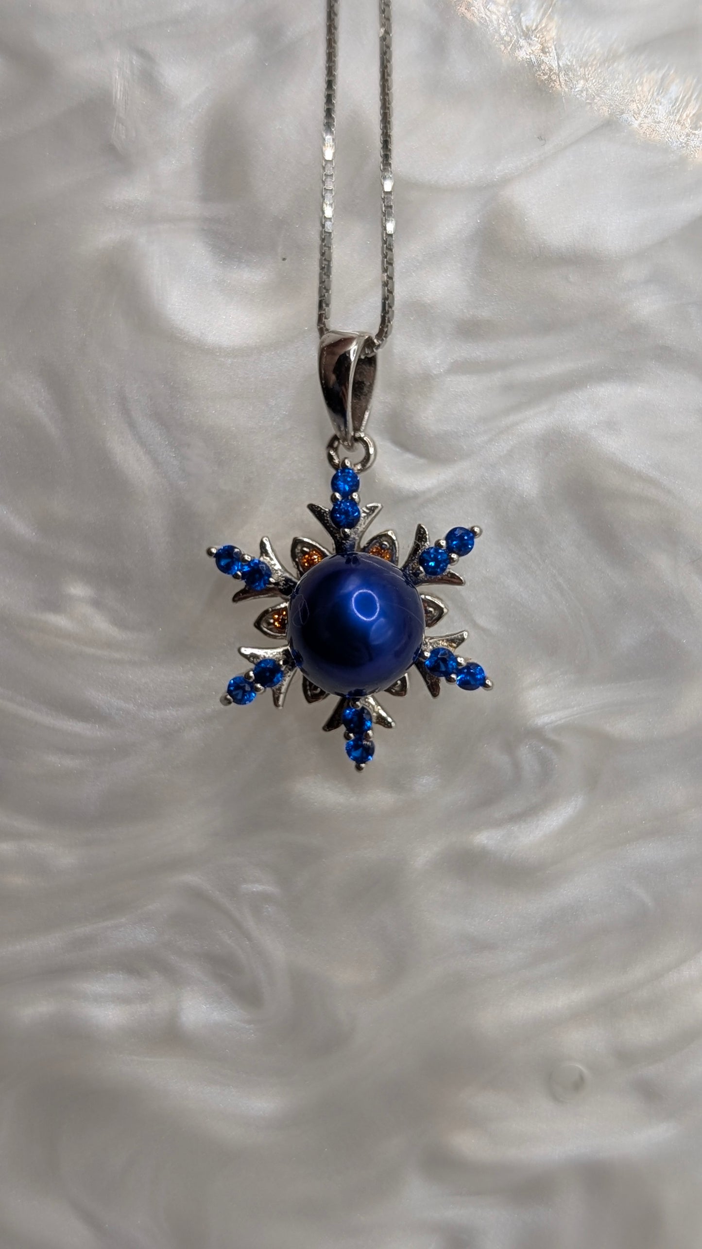 deep blue Christmas star necklace