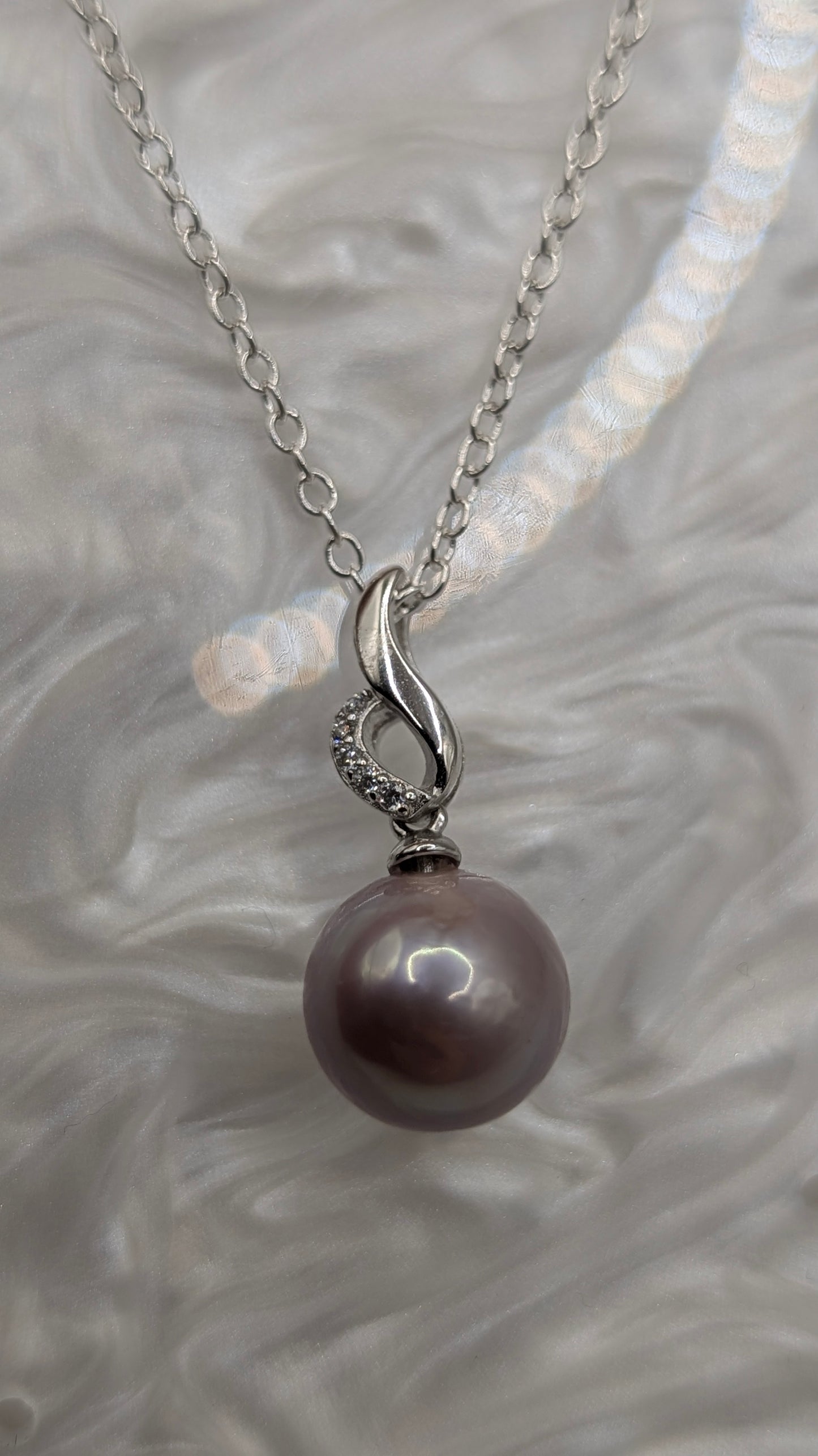 Dark classic lavender Edison on Anne pendant