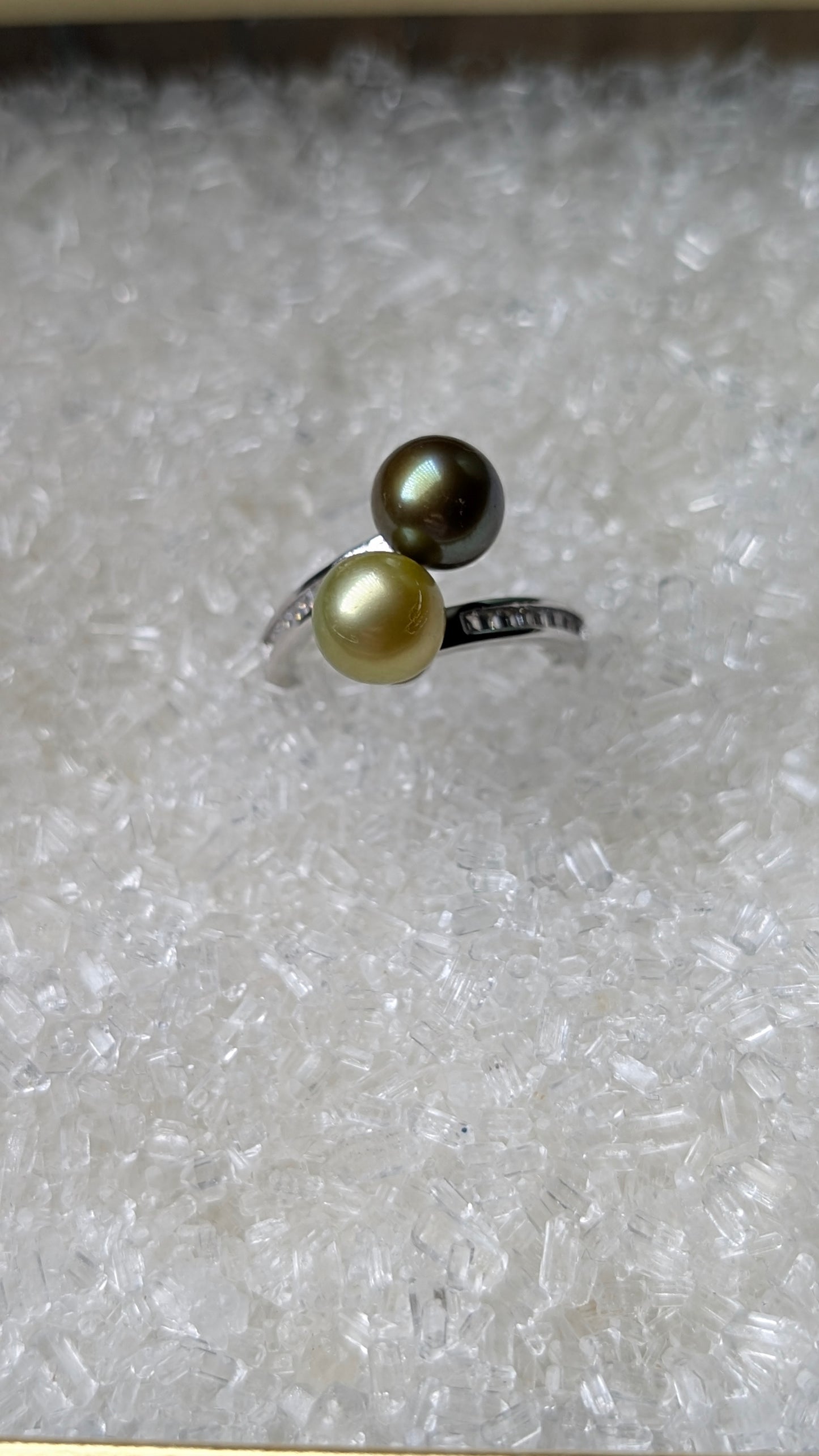 Double pearl band ring
