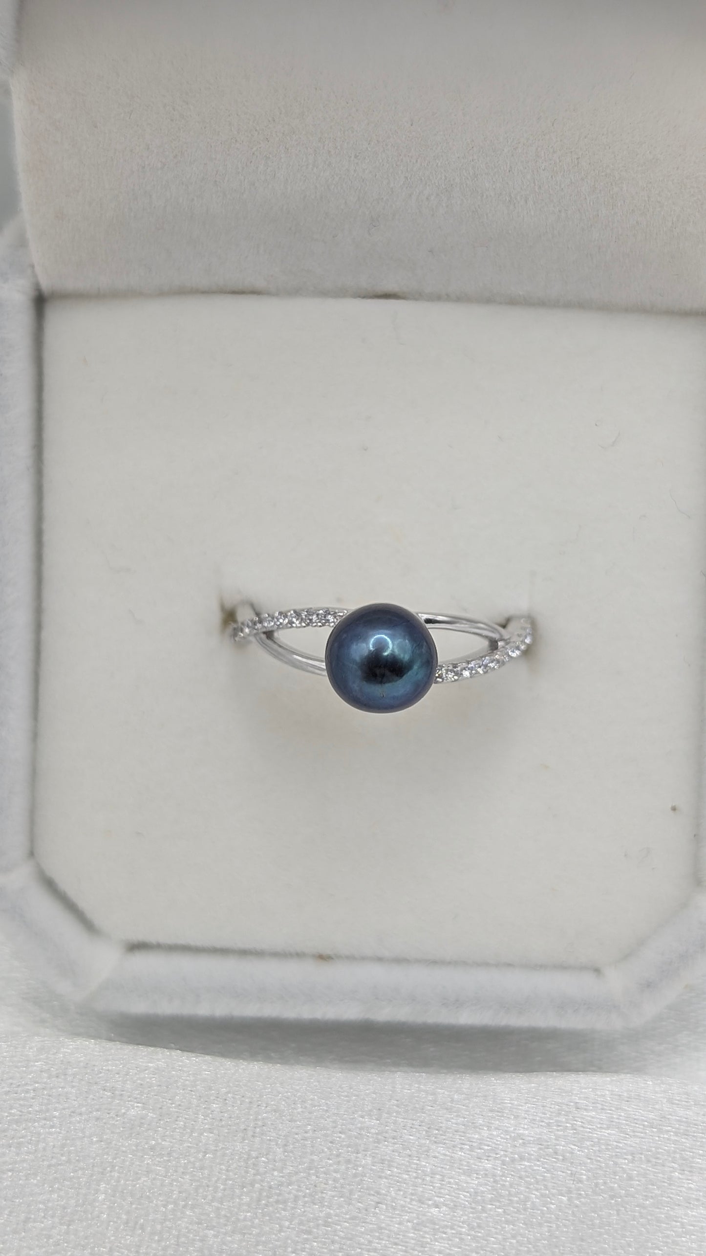 Deep ocean blue pearl ring