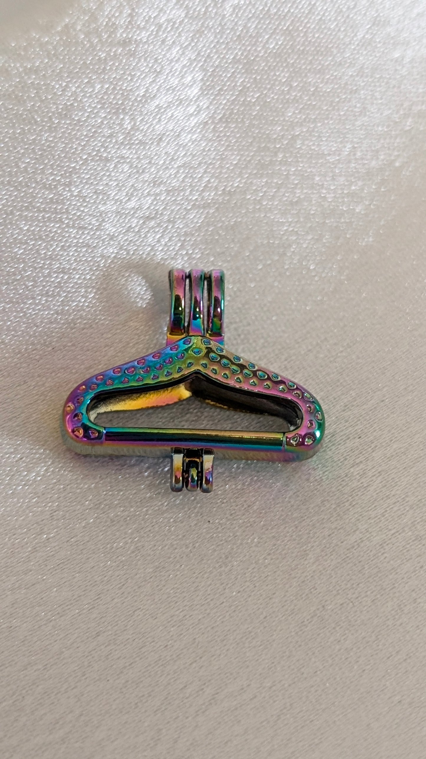 Rainbow iridescent plated cages