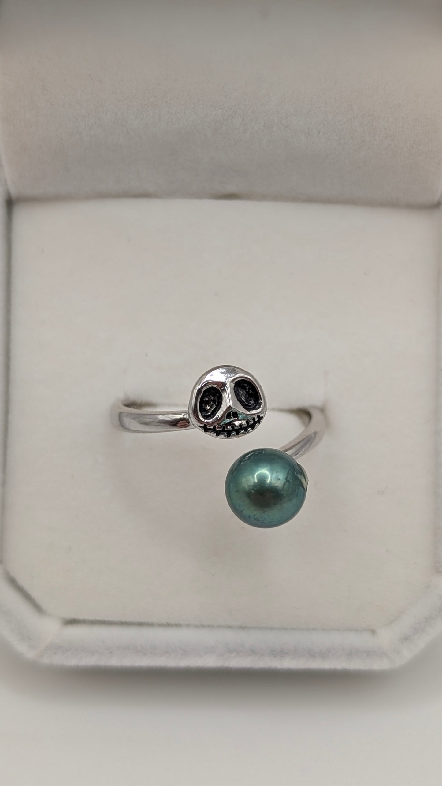 green pearl jack skellington ring