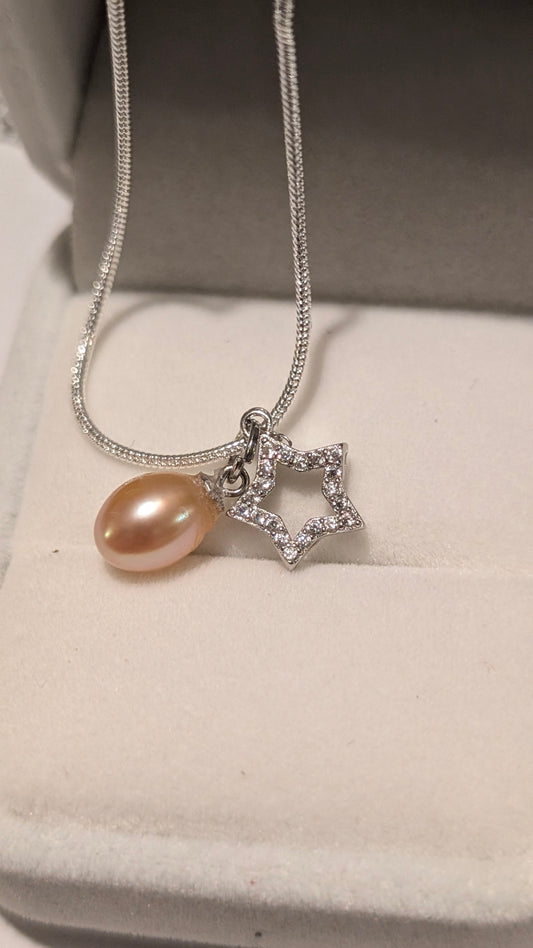 golden peach pearl fallen star necklace