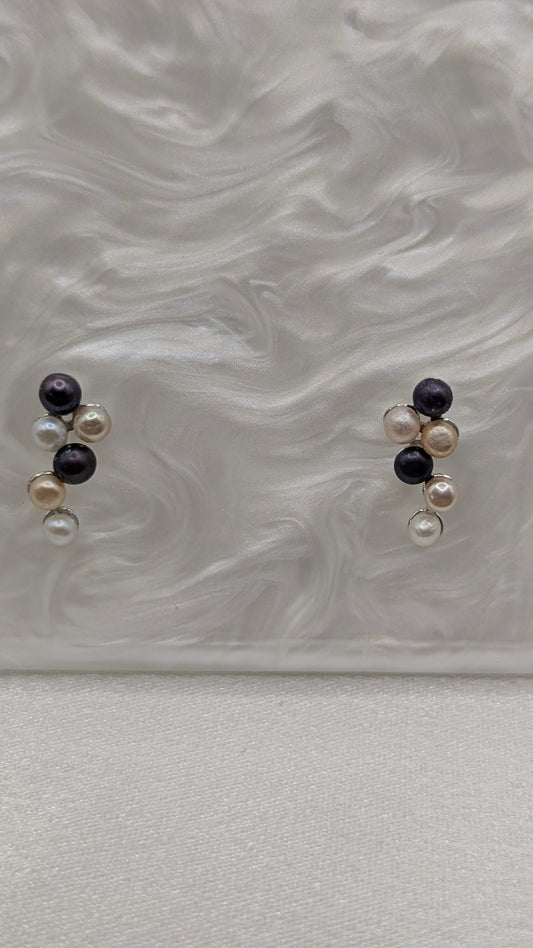 Baby pearls classic earrings